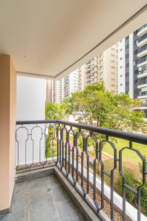 SACADA de Apartamento para alugar, Padrão com 97 m², 3 quartos e 2 vagas em Indianópolis - São Paulo