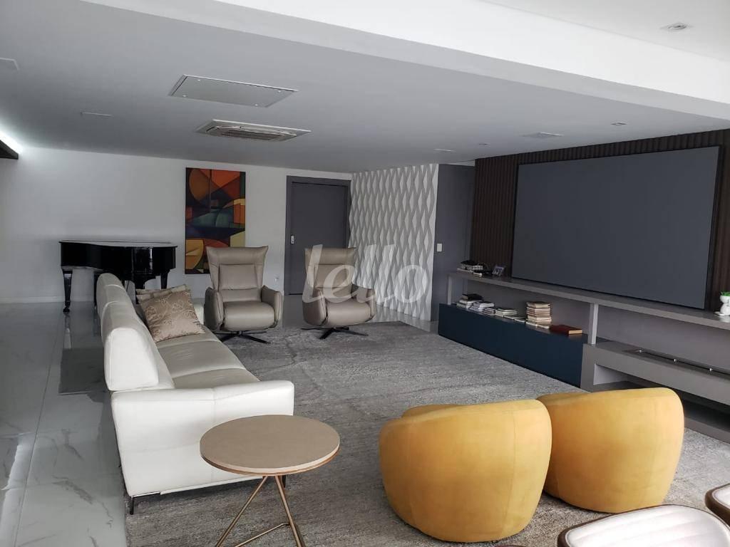 SALA de Apartamento à venda, Padrão com 236 m², 4 quartos e 4 vagas em Vila Gilda - Santo André
