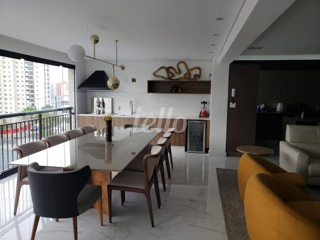 VARANDA GOURMET de Apartamento à venda, Padrão com 236 m², 4 quartos e 4 vagas em Vila Gilda - Santo André