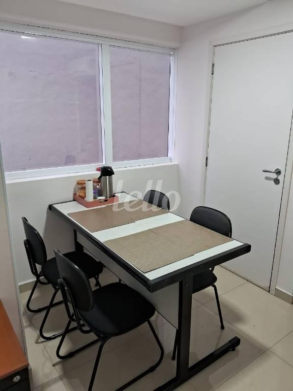 SALA de Sala / Conjunto para alugar, Padrão com 84 m², e 2 vagas em Centro - Santo André