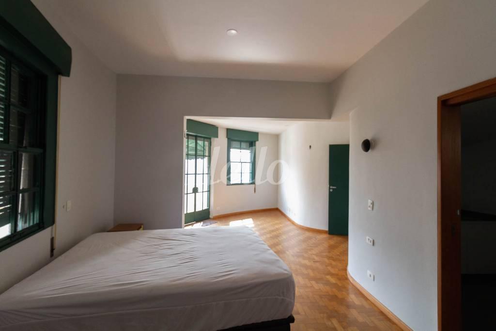 DORMITORIO de Apartamento para alugar, Padrão com 139 m², 1 quarto e em República - São Paulo