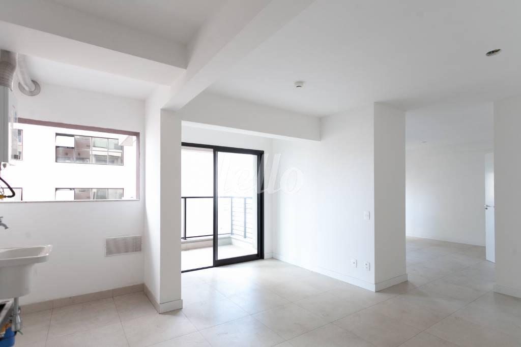 SALA de Apartamento para alugar, Padrão com 57 m², 1 quarto e 1 vaga em Vila Gomes Cardim - São Paulo