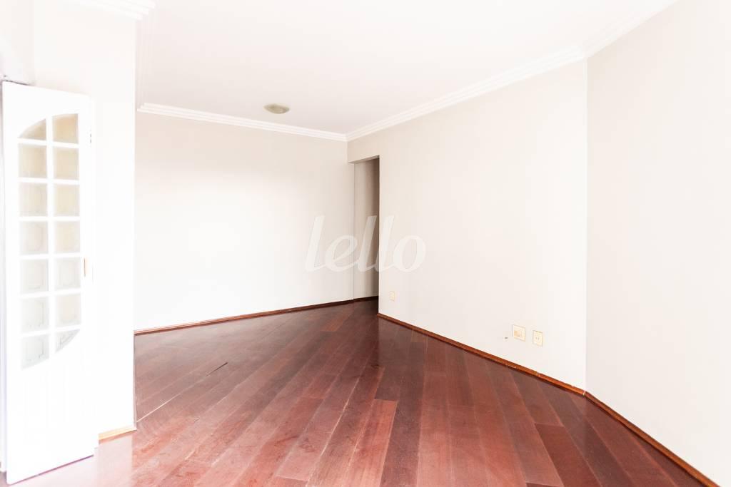 01SALA_002 de Apartamento para alugar, Padrão com 76 m², 3 quartos e 1 vaga em Vila Regente Feijó - São Paulo