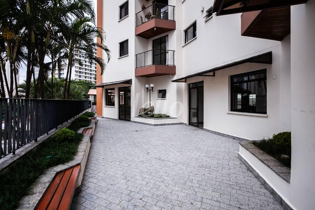 09AREA-CONDOMINIAL_003 de Apartamento para alugar, Padrão com 76 m², 3 quartos e 1 vaga em Vila Regente Feijó - São Paulo