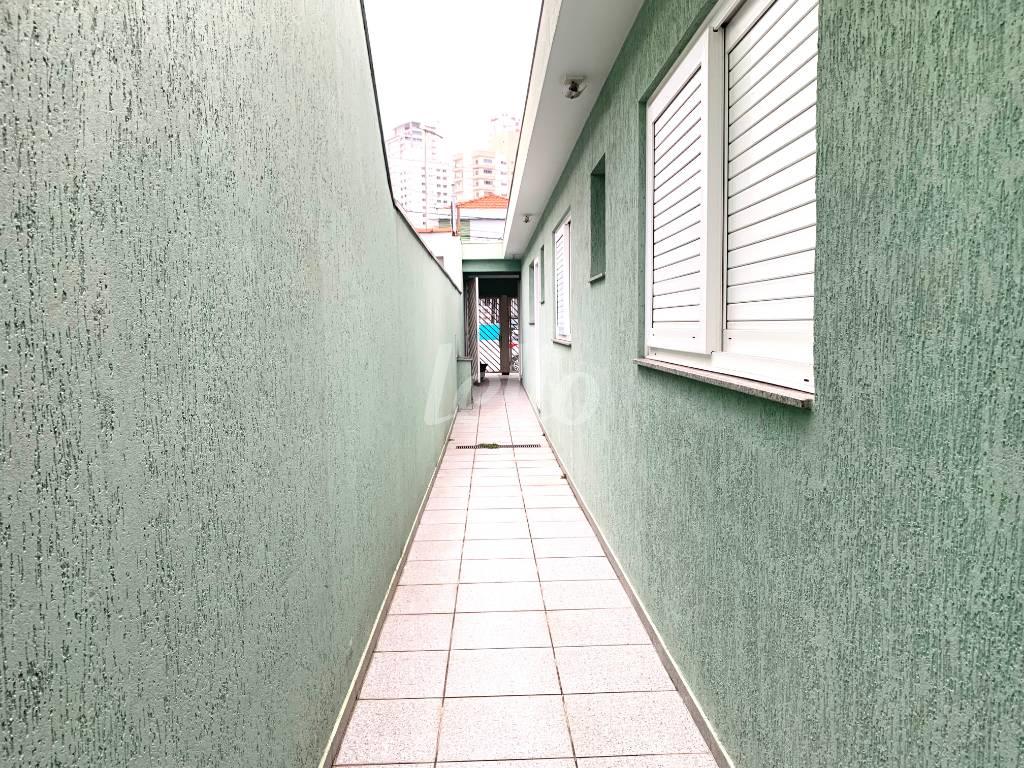 CORREDOR LATERAL de Casa à venda, térrea com 158 m², 2 quartos e 2 vagas em Tatuapé - São Paulo