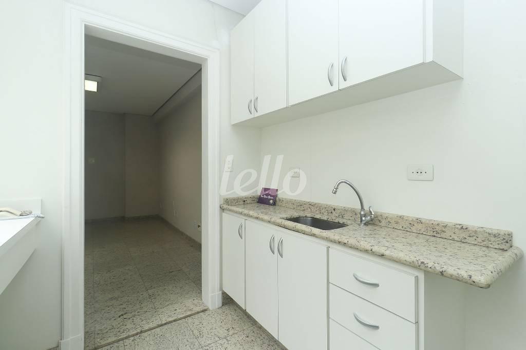 COZINHA de Sala / Conjunto para alugar, Padrão com 100 m², e em República - São Paulo
