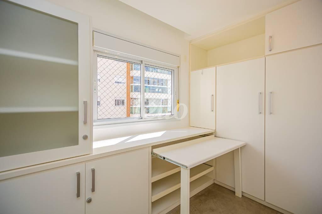 DORMITORIO 3 de Apartamento para alugar, Padrão com 127 m², 4 quartos e 4 vagas em Vila Olímpia - São Paulo
