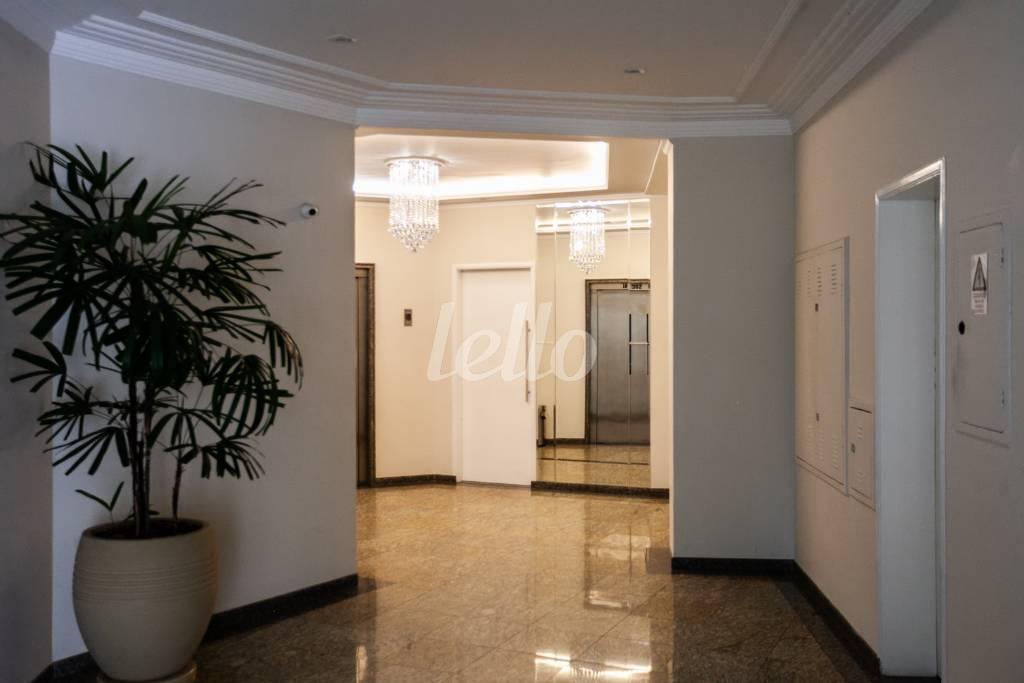 10HALL-DE-ENTRADA_002 de Apartamento para alugar, Padrão com 76 m², 3 quartos e 1 vaga em Vila Regente Feijó - São Paulo