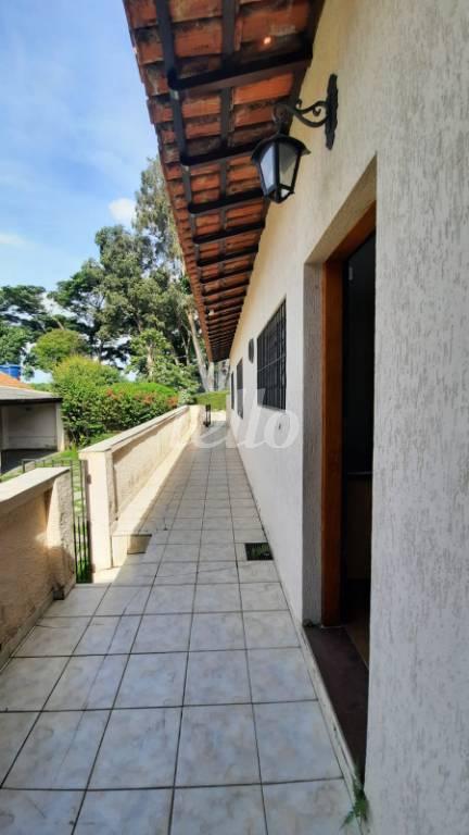 CORREDOR CS1 de Casa para alugar, térrea com 325 m², 4 quartos e 8 vagas em Vila Nova Mazzei - São Paulo