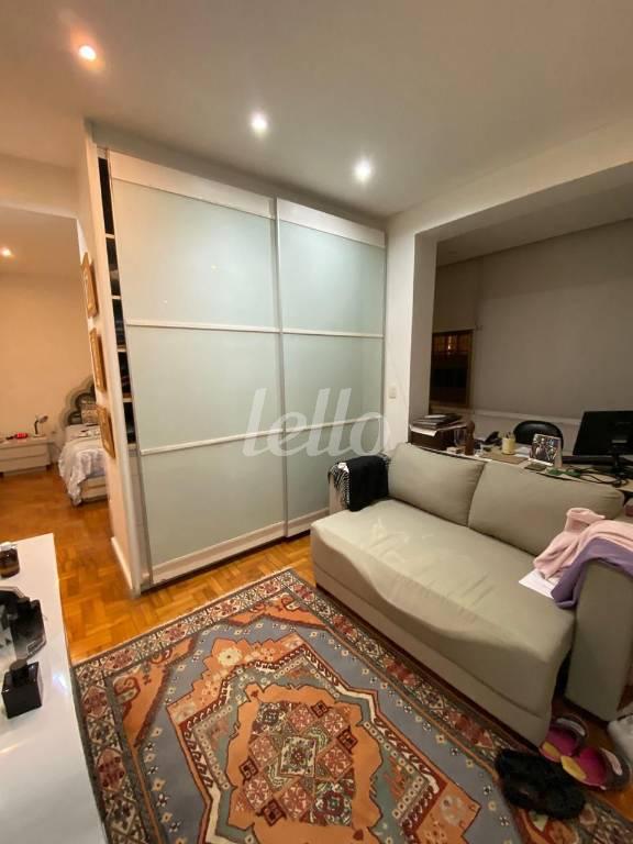 ESCRITÓRIO/QUARTO de Apartamento à venda, Padrão com 147 m², 3 quartos e 1 vaga em Higienópolis - São Paulo