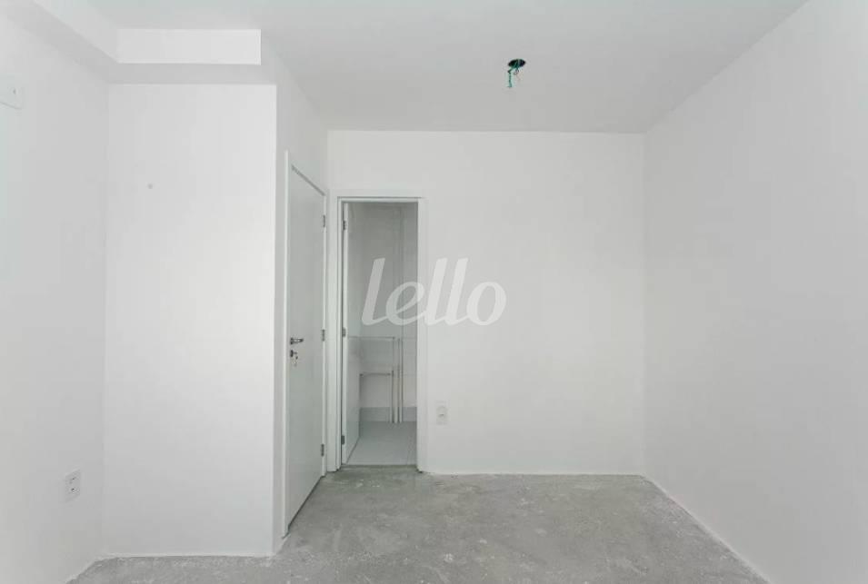 DORMITÓRIO de Apartamento à venda, Padrão com 52 m², 1 quarto e 1 vaga em Vila Azevedo - São Paulo