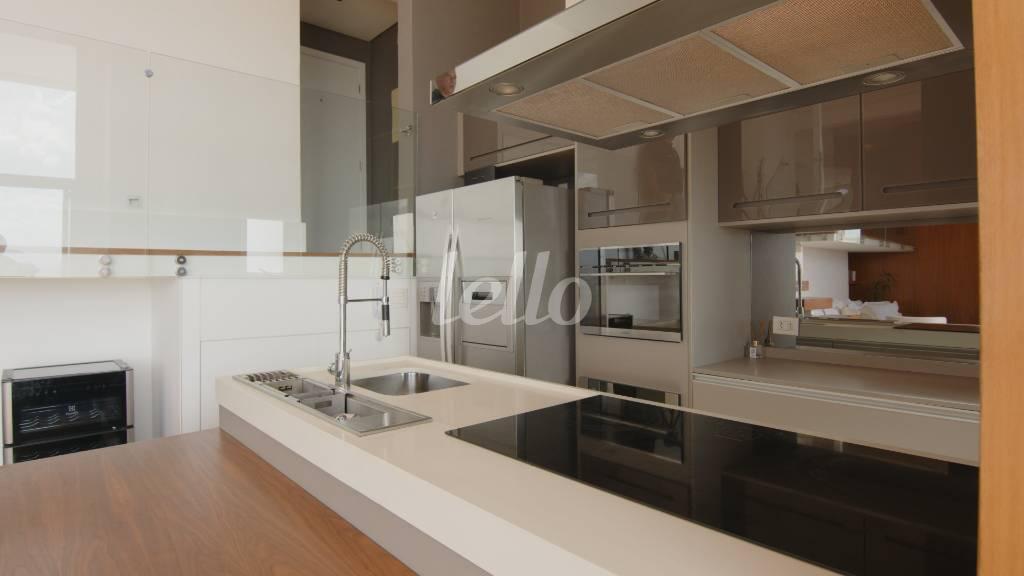 COZINHA de Apartamento para alugar, Padrão com 140 m², 1 quarto e 2 vagas em Cerqueira César - São Paulo