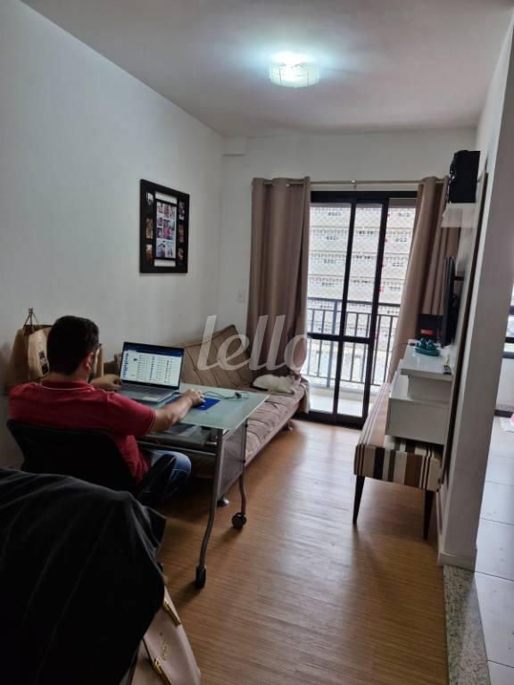 SALA DOIS AMBIENTES de Apartamento à venda, Padrão com 44 m², 1 quarto e 1 vaga em Campestre - Santo André