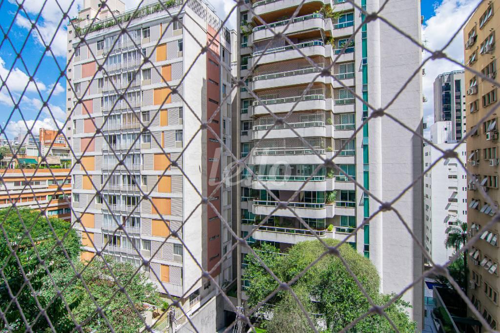 SUITE de Apartamento para alugar, Padrão com 120 m², 3 quartos e 1 vaga em Jardim Paulista - São Paulo