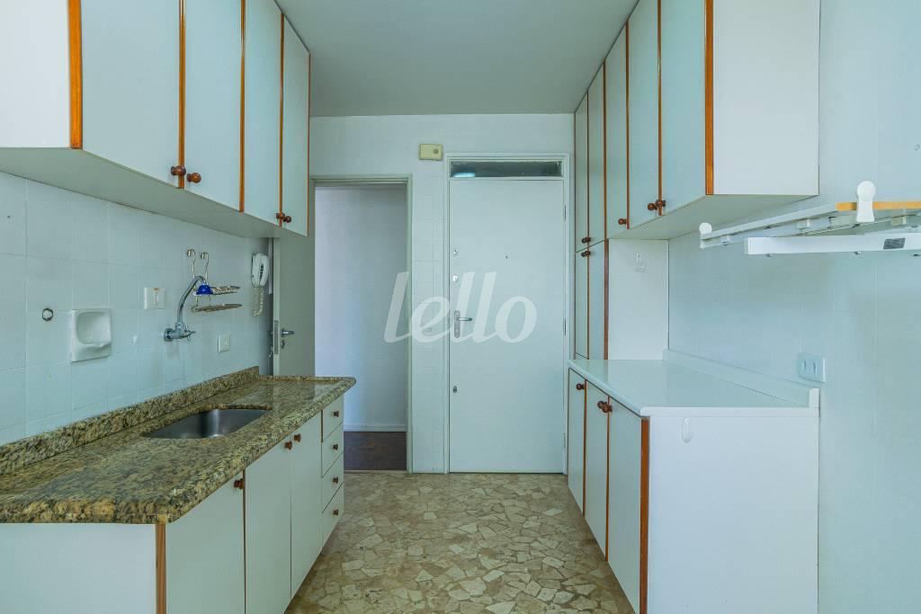COZINHA de Apartamento para alugar, Padrão com 120 m², 3 quartos e 1 vaga em Jardim Paulista - São Paulo