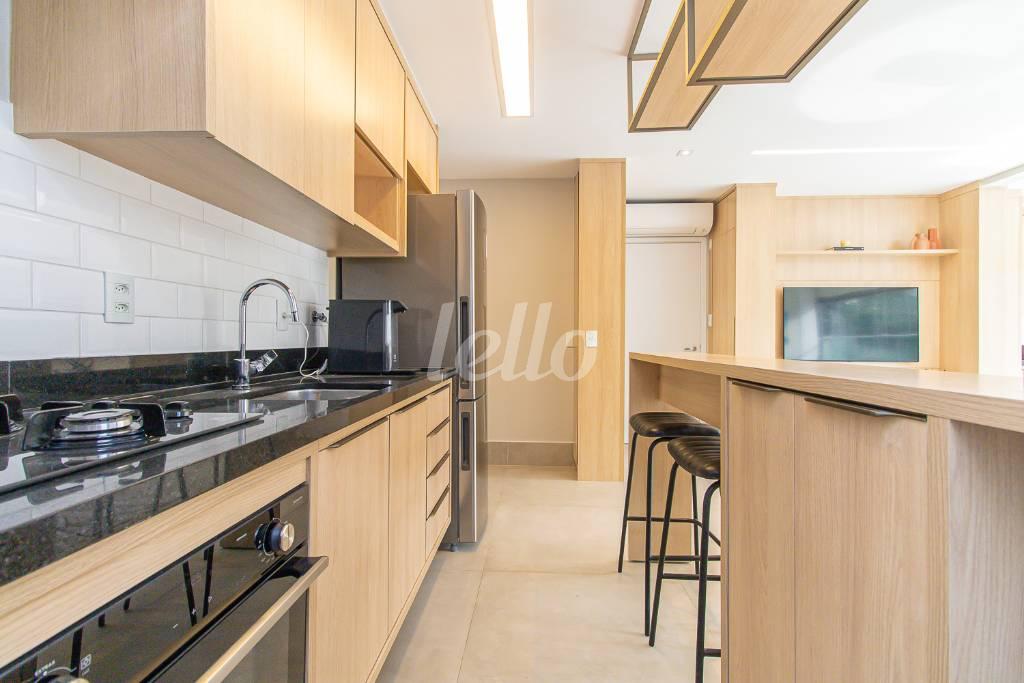 COZINHA de Apartamento para alugar, Padrão com 74 m², 2 quartos e 1 vaga em Indianópolis - São Paulo