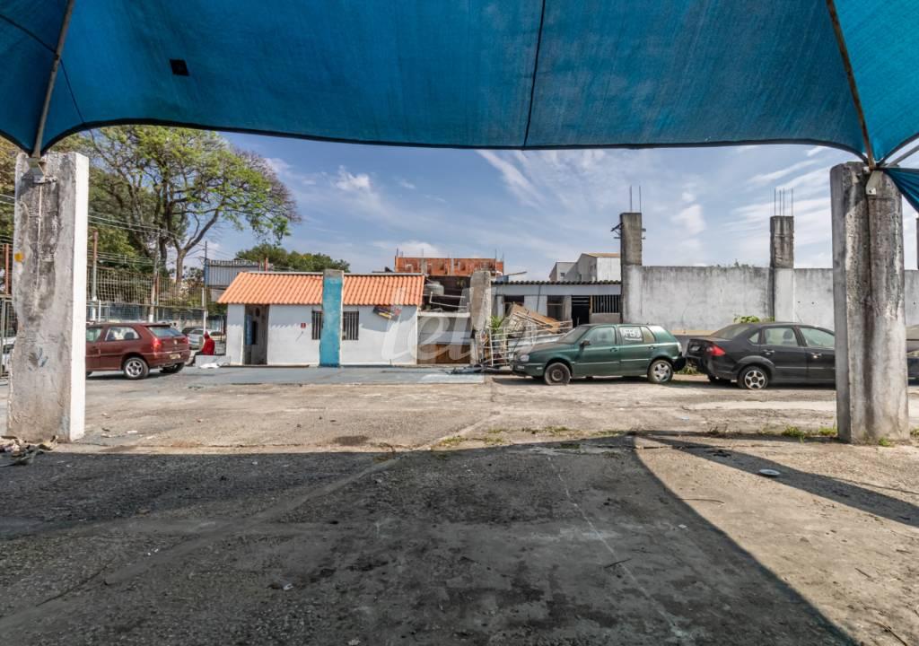 ÁREA de Área / Terreno para alugar, Padrão com 411 m², e em Vila Constânça - São Paulo