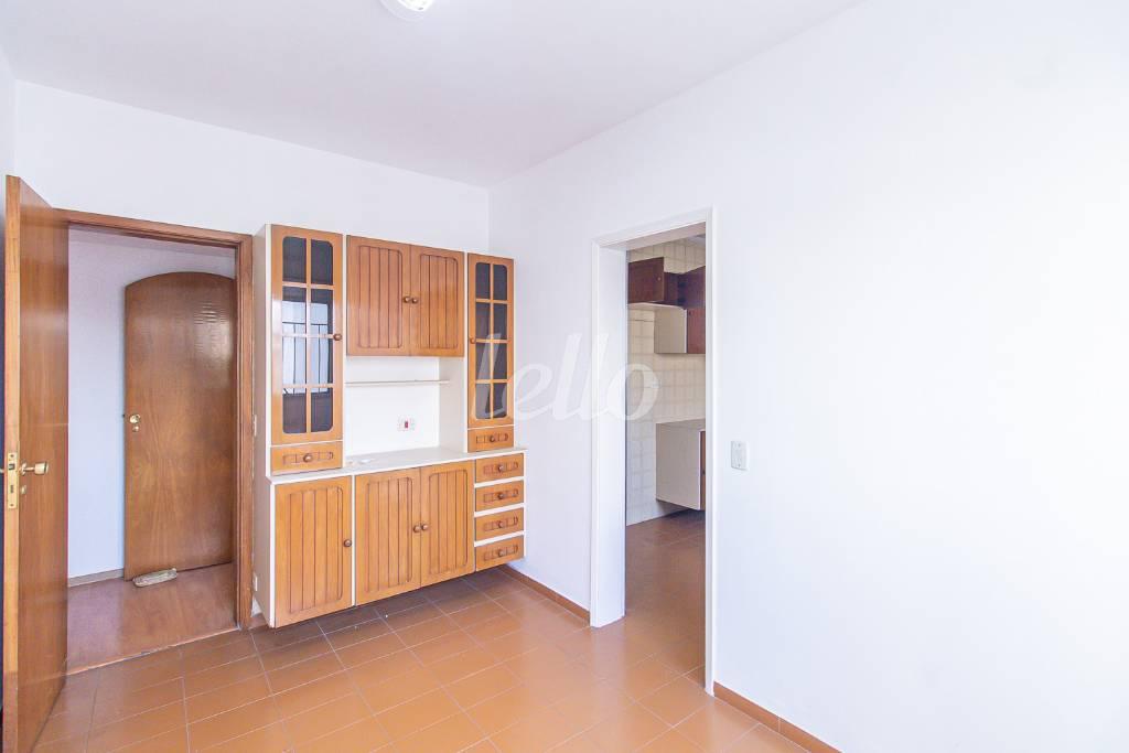 DORMITORIO 1 de Apartamento para alugar, Padrão com 201 m², 4 quartos e 1 vaga em Campo Belo - São Paulo