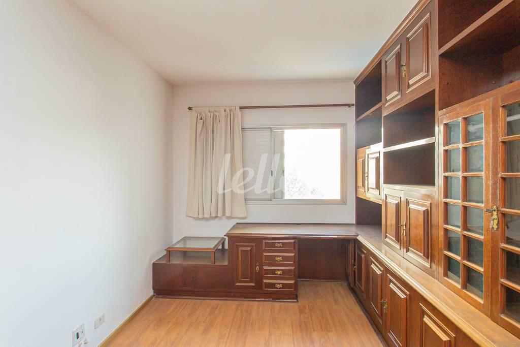 DORMITORIO 2 de Apartamento para alugar, Padrão com 201 m², 4 quartos e 1 vaga em Campo Belo - São Paulo
