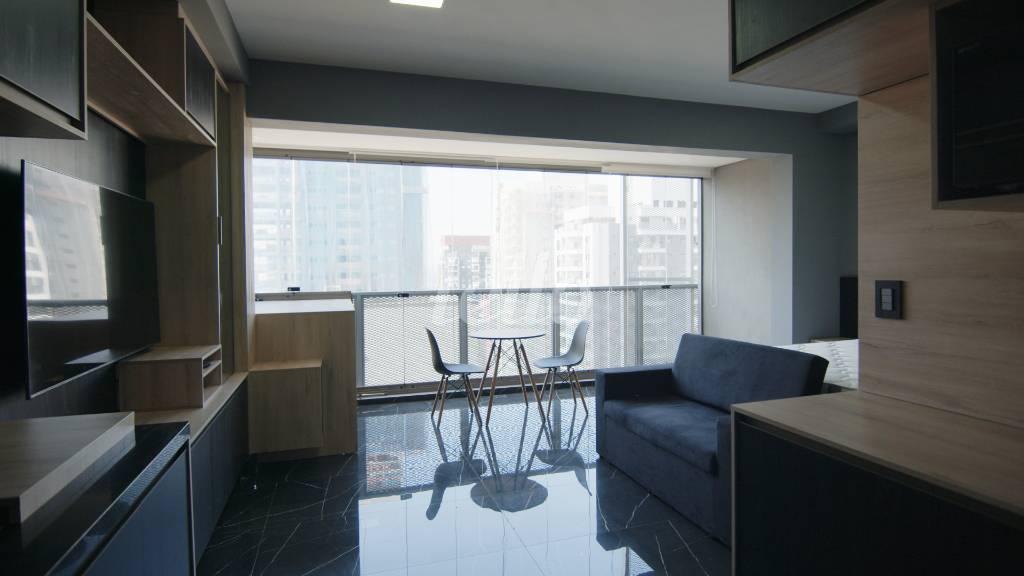 SALA de Apartamento para alugar, Studio com 37 m², e 1 vaga em Pinheiros - São Paulo
