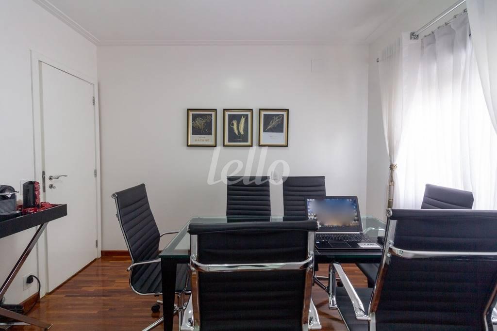DORMITÓRIO de Apartamento à venda, Padrão com 213 m², 4 quartos e 2 vagas em Ipiranga - São Paulo