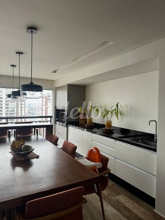 VARANDA GOURMET de Apartamento à venda, Padrão com 225 m², 3 quartos e 4 vagas em Chácara Califórnia - São Paulo