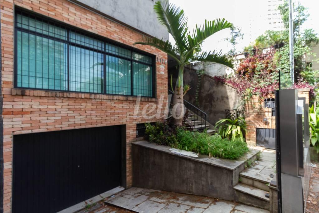 13GARAGEM_002 de Casa para alugar, sobrado com 250 m², e 5 vagas em Sumarezinho - São Paulo