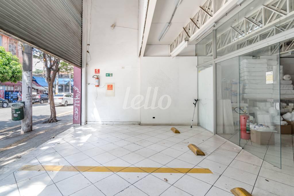 GARAGEM de Prédio Comercial para alugar, Monousuário com 131 m², e 2 vagas em Pinheiros - São Paulo