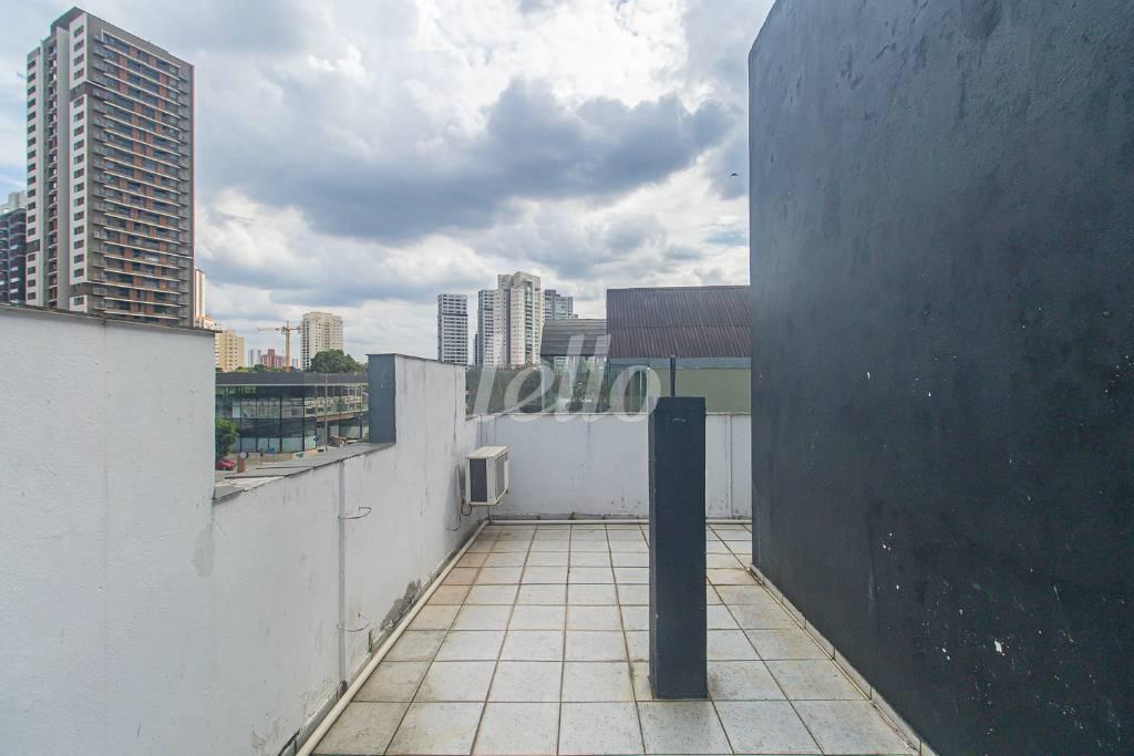 SACADA de Prédio Comercial para alugar, Monousuário com 220 m², e 6 vagas em Jardim Das Acácias - São Paulo