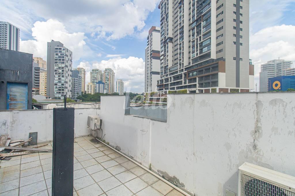 SACADA de Prédio Comercial para alugar, Monousuário com 220 m², e 6 vagas em Jardim Das Acácias - São Paulo