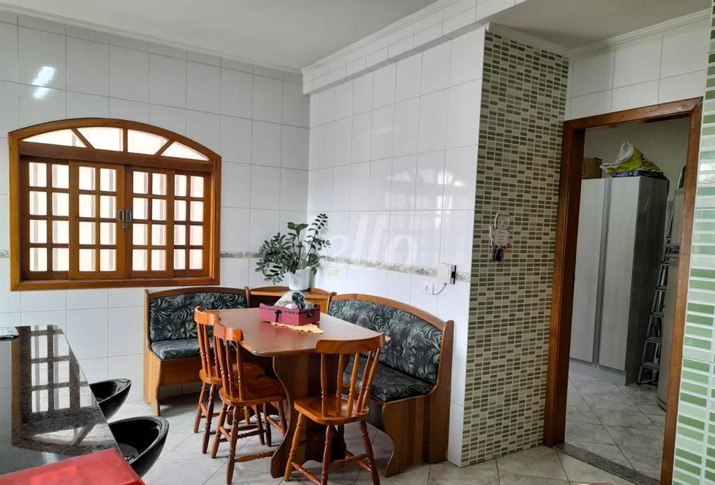 FOTOS (9) de Casa à venda, sobrado com 450 m², 4 quartos e 3 vagas em Jardim Guapira - São Paulo