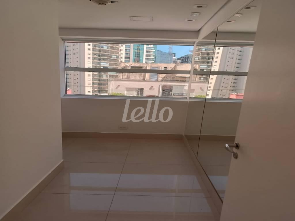 SALA de Sala / Conjunto para alugar, Padrão com 60 m², e 2 vagas em Bela Vista - São Paulo