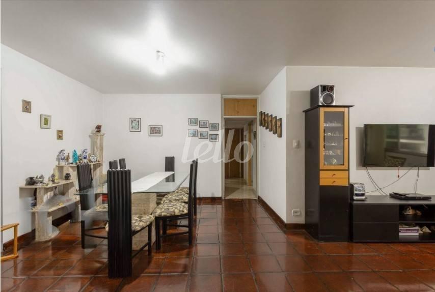 SALA8 de Apartamento à venda, Padrão com 137 m², 3 quartos e 1 vaga em Vila Mariana - São Paulo