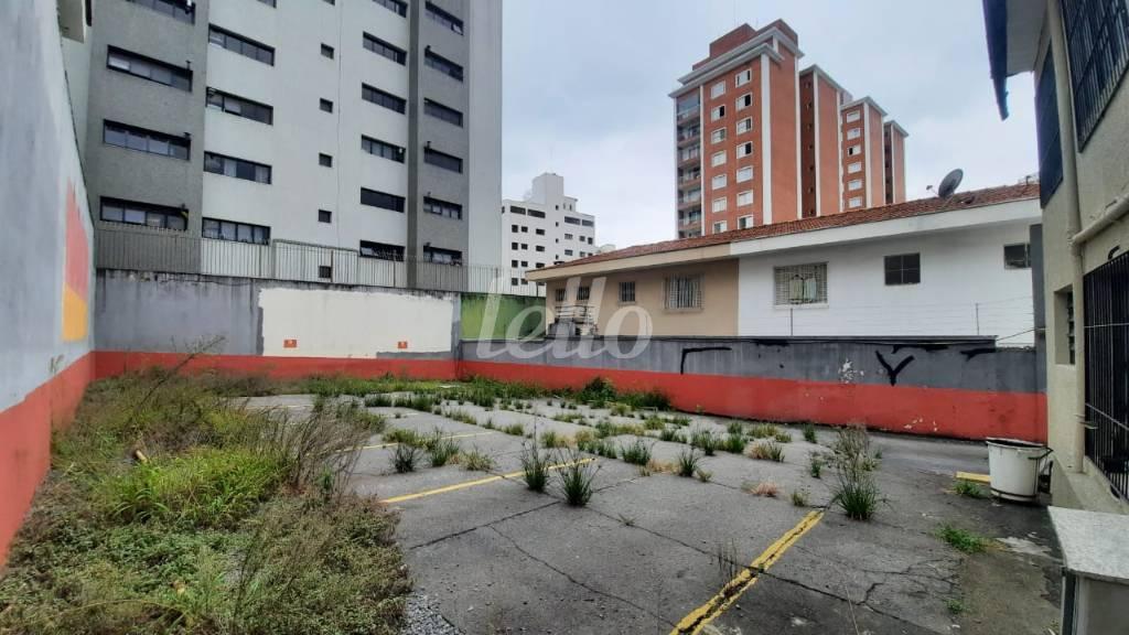 AREA/TERRENO de Área / Terreno para alugar, Padrão com 350 m², e em Tucuruvi - São Paulo