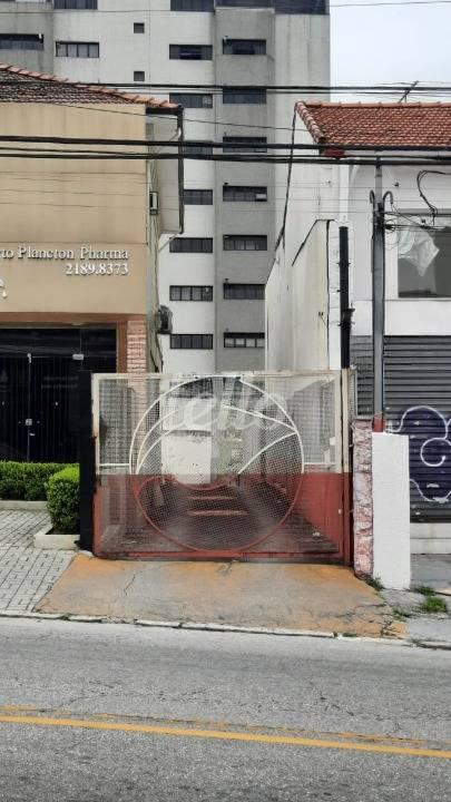 FACHADA de Área / Terreno para alugar, Padrão com 350 m², e em Tucuruvi - São Paulo