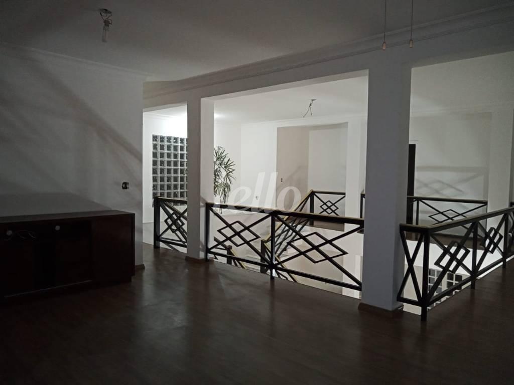 HALL de Casa à venda, sobrado com 370 m², 4 quartos e 6 vagas em Vila Albertina - São Paulo