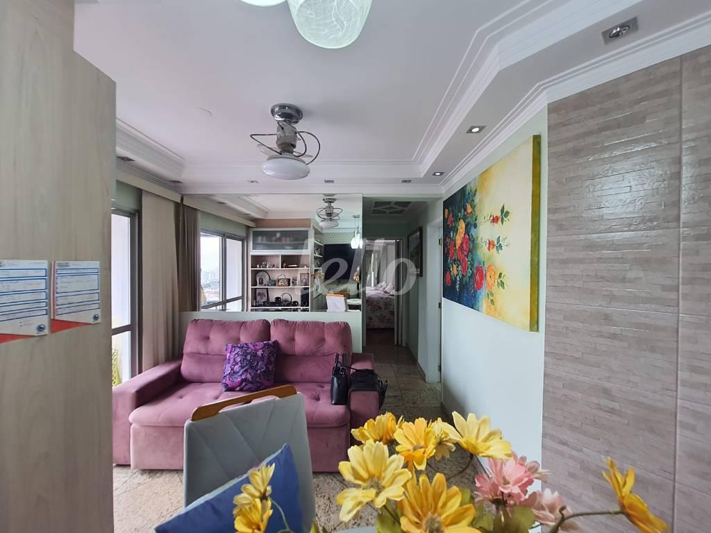 SALA de Apartamento à venda, Padrão com 54 m², 2 quartos e 1 vaga em Vila Bertioga - São Paulo