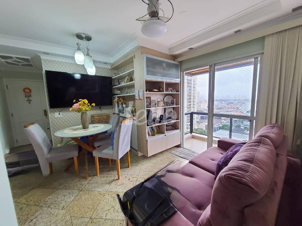 SALA de Apartamento à venda, Padrão com 54 m², 2 quartos e 1 vaga em Vila Bertioga - São Paulo