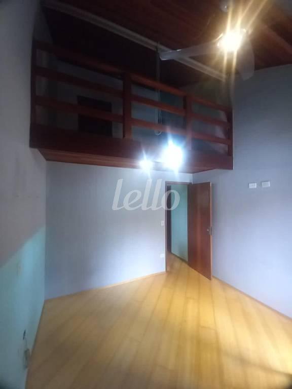 F de Casa à venda, sobrado com 115 m², 3 quartos e 1 vaga em Vila Santos - São Paulo