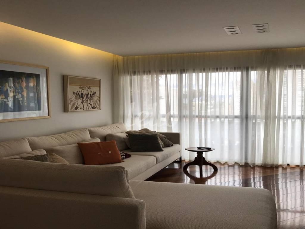 SALA de Apartamento à venda, Padrão com 113 m², 3 quartos e 2 vagas em Mooca - São Paulo