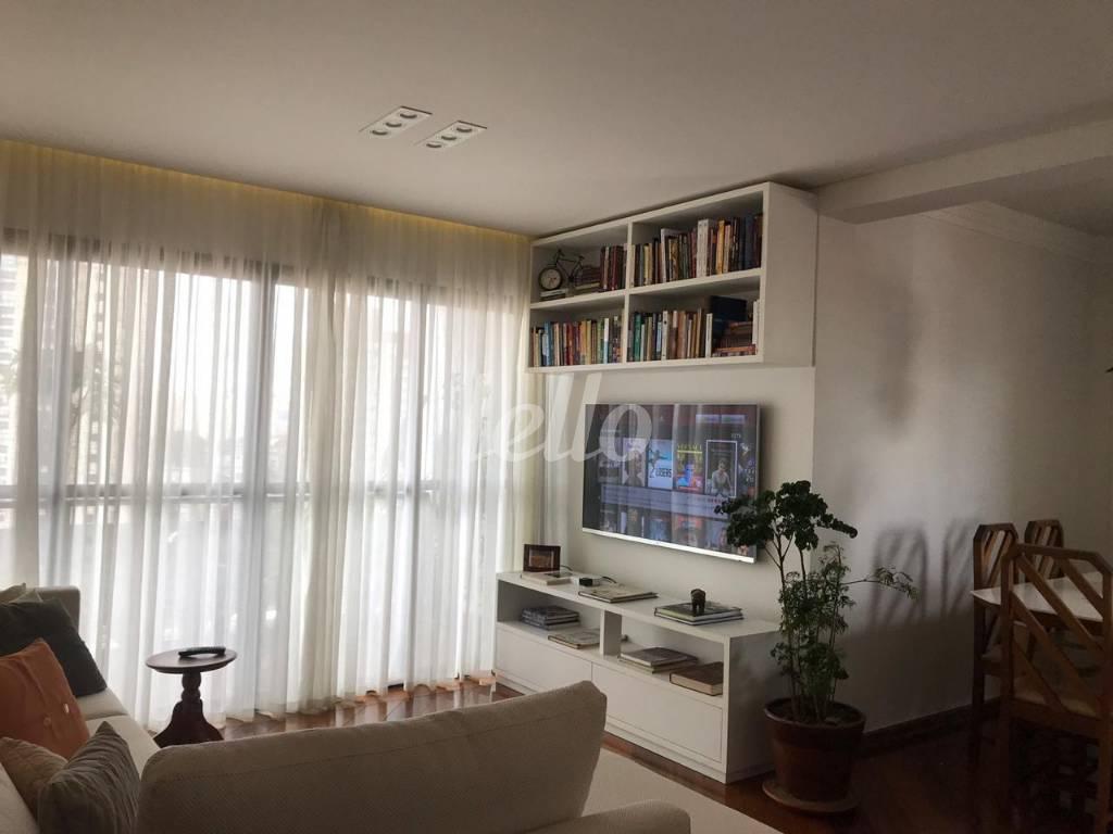 SALA DOIS AMBIENTES de Apartamento à venda, Padrão com 113 m², 3 quartos e 2 vagas em Mooca - São Paulo