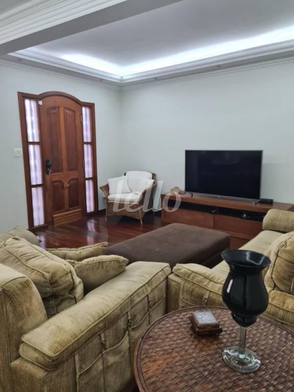 F de Casa à venda, sobrado com 165 m², 3 quartos e 3 vagas em Vila Barbosa - São Paulo