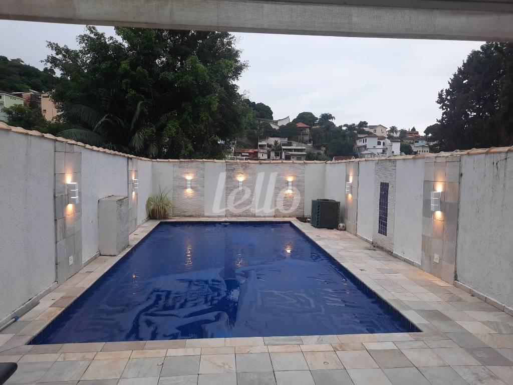 PISCINA de Casa à venda, sobrado com 298 m², 3 quartos e 2 vagas em Vila Irmãos Arnoni - São Paulo