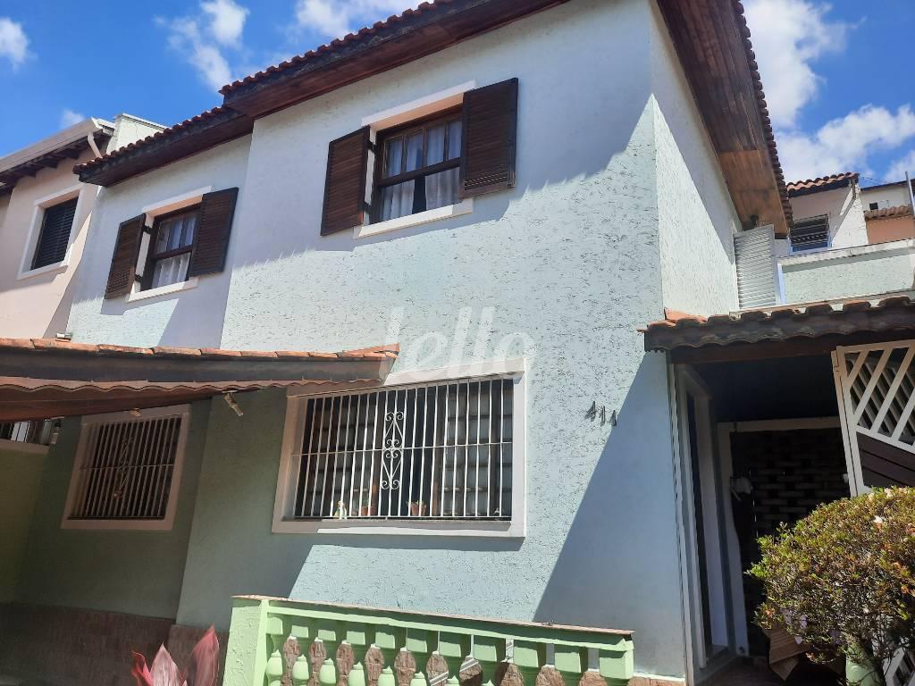 FACHADA de Casa à venda, sobrado com 121 m², 3 quartos e 2 vagas em Vila Irmãos Arnoni - São Paulo