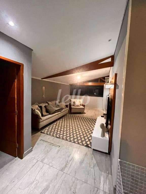 SALA ÍNTIMA de Apartamento à venda, cobertura - Padrão com 172 m², 3 quartos e 2 vagas em Vila Bastos - Santo André