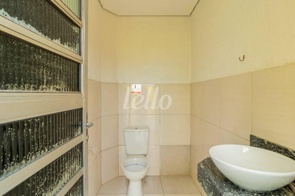 BANHEIRO DE SERVIÇO de Casa para alugar, sobrado com 200 m², 3 quartos e 1 vaga em Vila Mariana - São Paulo