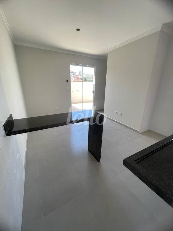 F de Apartamento à venda, Padrão com 27 m², 1 quarto e 1 vaga em Vila Isolina Mazzei - São Paulo