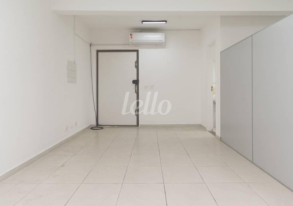 SOBRELOJA de Sobreloja para alugar, Padrão com 150 m², e em Lapa - São Paulo