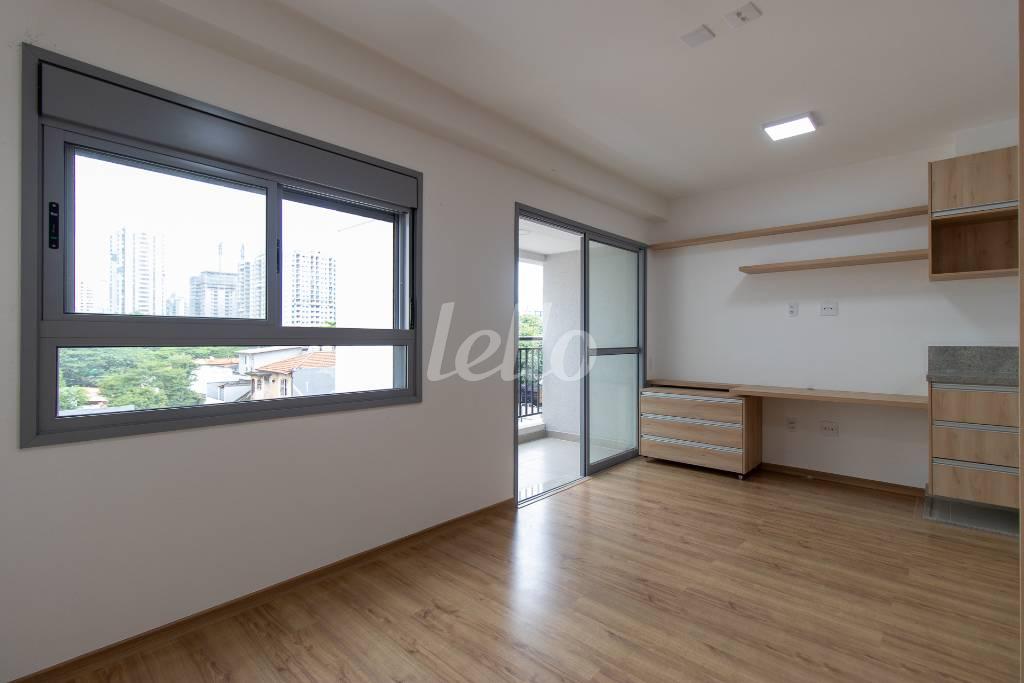 DORMITÓRIO de Apartamento à venda, Studio com 31 m², 1 quarto e em Indianópolis - São Paulo