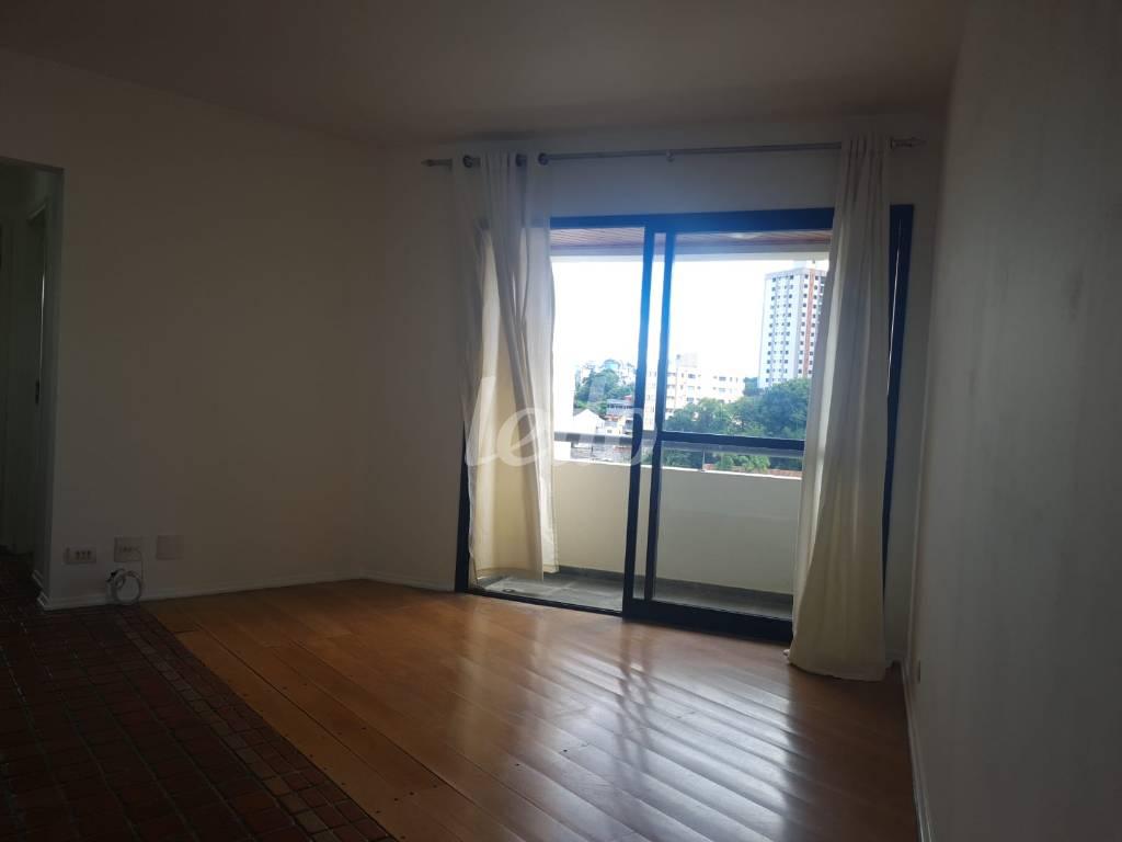 SALA de Apartamento para alugar, Padrão com 65 m², e 2 vagas em Vila Indiana - São Paulo